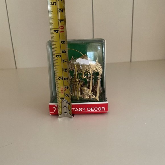 Gold Christmas Ornament Fantasy Decor Vintage Manger Scene North Star Angels - Picture 7 of 8